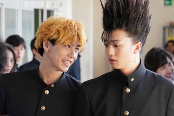 賀来賢人と伊藤健太郎の“スケバン”ぶりに「可愛くて嫉妬」の声も…「今日から俺は！！」1話