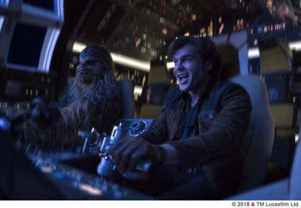 ハン・ソロに有罪判決!? ミンバン派遣前に何が…『ハン・ソロ』未公開シーン