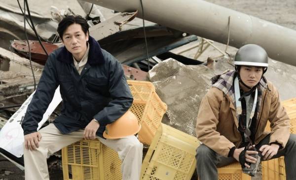 井浦新主演！ 野村周平＆葵わかな共演で阪神・淡路大震災後の実話をドラマ化「BRIDGE」