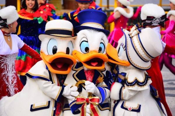 【ディズニー】ゴージャスで本格的なクリスマスが来た！初開催ショー「イッツ・クリスマスタイム！」