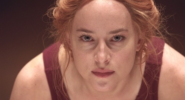 ダコタ・ジョンソンが一心不乱に踊る！美しくて恐ろしい『サスペリア』予告