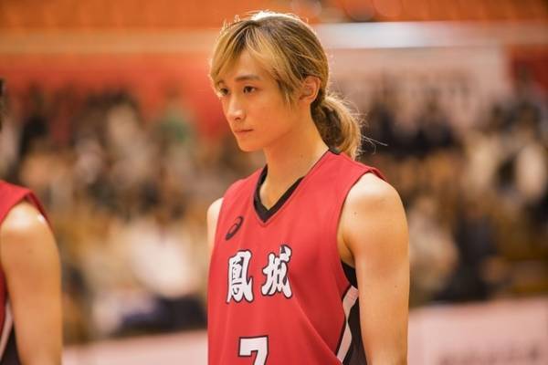 “バスケ未経験”の小関裕太、天才バスケ選手役に苦戦!? 「覚悟が必要でした」『春待つ僕ら』