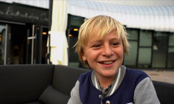 離婚した両親の間で揺れる…“フランス映画界最注目子役”のデビュー前映像公開『ジュリアン』