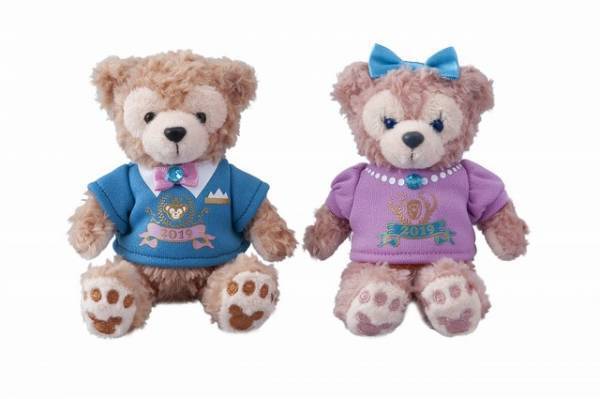 【ディズニー】ダッフィーと一緒に新年を！ 年末恒例「コレクションドールセット」発売