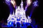 【海外ディズニー】エルサの魔法でお城が大変身！ミッキーのクリスマス・パーティー開催中
