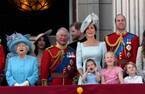 英王室、クリスマスカードの家族写真を公開！ルイ王子の成長ぶりに驚きの声