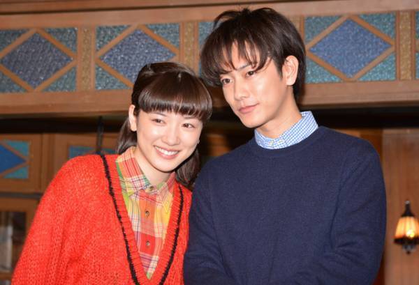 永野芽郁×佐藤健で話題の物語をもう1度…「半分、青い。」総集編