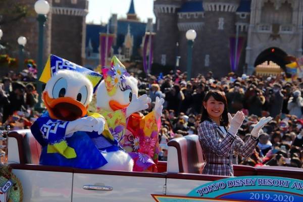 【ディズニー】新アンバサダーが新年のごあいさつ！6日間限定のお正月イベント開幕