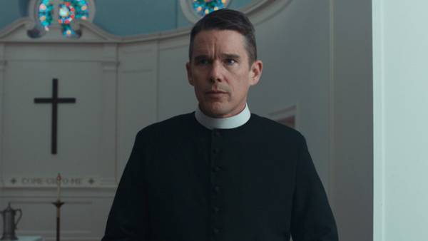 イーサン・ホーク、葛藤する牧師を熱演！アマンダ・セイフライド共演『魂のゆくえ』4月公開