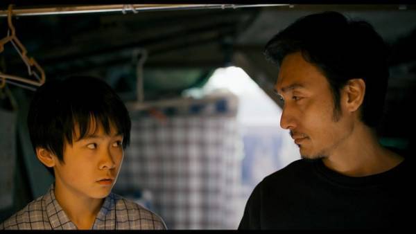 草なぎ剛が浮気性の父親演じる『まく子』高橋優主題歌入り予告公開