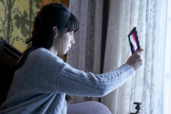 中条あやみ、奇跡の赤いオーロラを待ち望む…『雪の華』本編映像