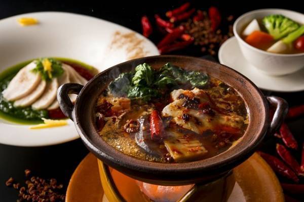 【ディズニー】辛い・熱い・うまいの極楽ループ！浦安ブライトンの旨辛グルメ