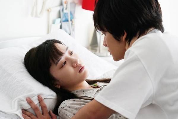 永野芽郁＆北村匠海がキス…「セカオワ」の主題歌が包み込む『君月』予告編