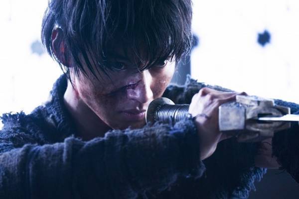 山崎賢人、吉沢亮と対峙！『キングダム』ド迫力の予告解禁、主題歌はワンオク