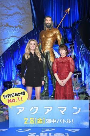 吉田沙保里、アンバー・ハードに思わず戦闘態勢!?「強さは私のほうが上かな？」