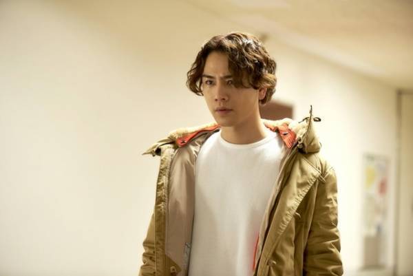 登坂広臣「教えてください…」“真剣な表情”に心掴まれる『雪の華』