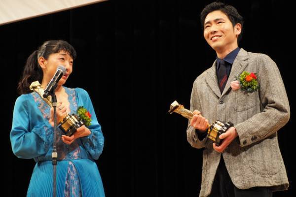 安藤サクラ、夫・柄本佑とのW受賞に号泣！松坂桃李もポロリ「夫婦っていいな！」