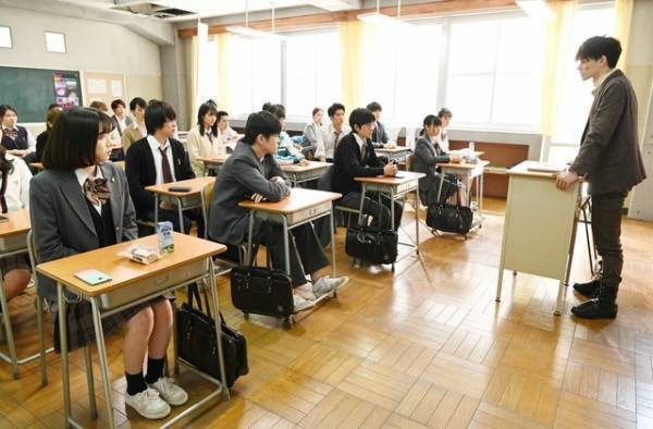 福原遥の成長ぶりに驚く視聴者続出、“まいんちゃん”トレンド入り「3年A組」6話