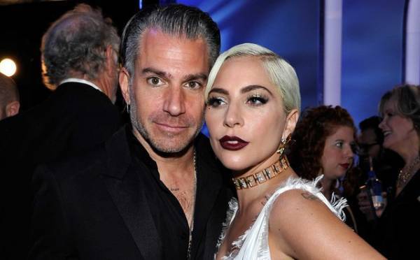 レディー・ガガ、婚約者と破局か