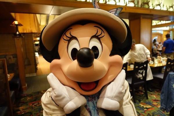 【海外ディズニー】事前予約がマスト！カリフォルニアの大人気キャラダイをおいしく体験