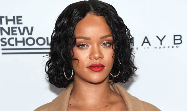 リアーナ、“偽アルバム”が世界チャート67位にランクイン