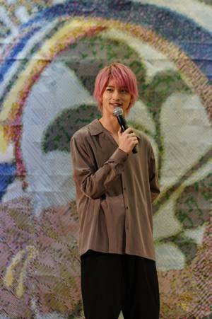 横浜流星「好きだよ」に生徒大熱狂！上白石萌音＆杉野遥亮と中学校サプライズ訪問