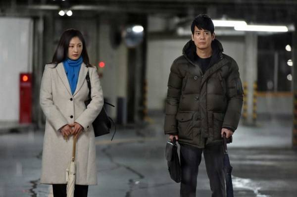 常盤貴子と水原希子の“対決”に「本当にすごい」の声殺到…「グッドワイフ」第9話