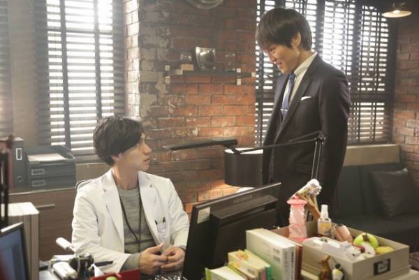 錦戸亮×千原ジュニア、“最終回”緊迫の初対面シーン撮影「トレース」