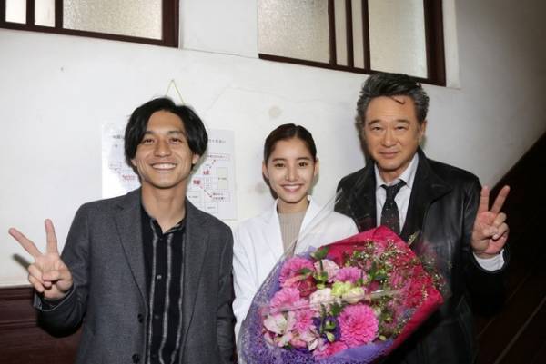 新木優子、錦戸亮＆船越英一郎も駆けつけ「トレース」撮了！ 最終回見どころは「ノンナの恋路」
