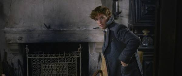 エディ・レッドメイン、魔法動物とのシーンはクタクタ…『ファンタビ』メイキング映像