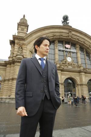 岡田准一「ちょっとご褒美」ドイツで大規模ロケ「白い巨塔」