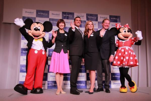 【海外ディズニー】SWランド爆誕をミッキー＆ミニーもお祝い！最新情報プレス発表会