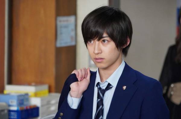 永瀬廉演じる明智の“涙の理由”に視聴者の憶測乱れ飛ぶ…「俺のスカート、どこ行った？」第3話