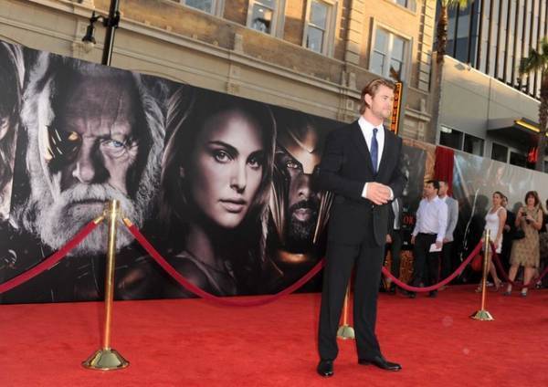 『マイティ・ソー』出演俳優アイザック・カッピー（42）が飛び降り自殺