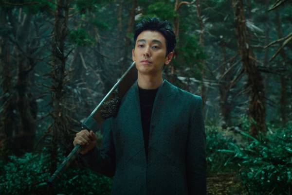 チュ・ジフン誕生日記念！最新作『神と共に』までの“イメチェン”成功法に迫る