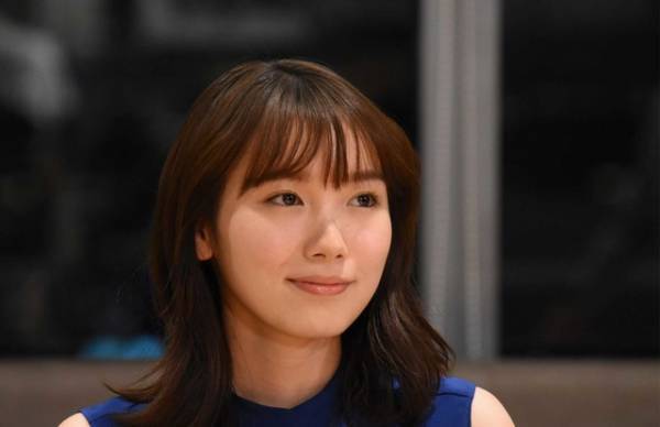 飯豊まりえ、写真集撮影の地・スペインへ…「アナザースカイII」