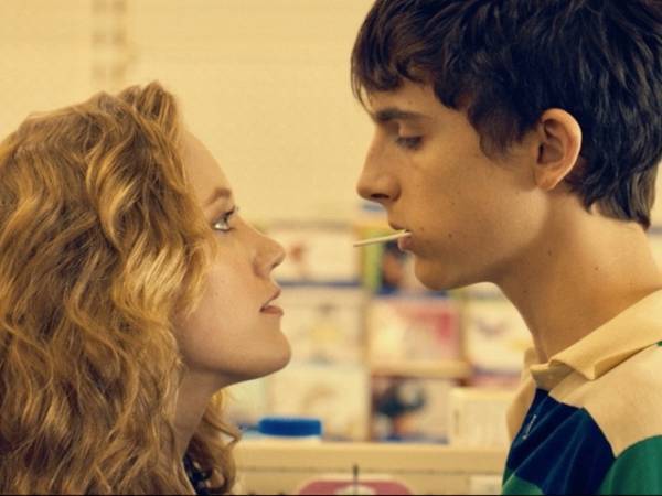 ティモシー・シャラメ、危険な誘惑にのめり込む…『ホット・サマー・ナイツ』場面写真15点解禁