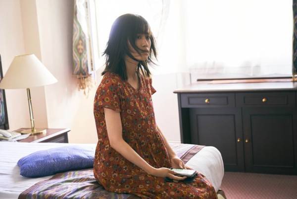 前田敦子のおしゃれ＆実用的な旅ルックに注目『旅のおわり世界のはじまり』