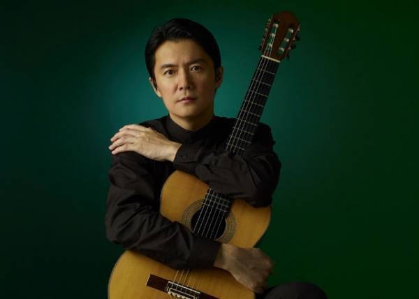 福山雅治がメインテーマに！人生初のクラッシックギターに挑戦『マチネの終わりに』