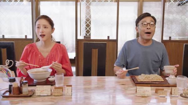 石原さとみ、光石研とハモる!?　荻窪ラーメンに「うまーっ！」東京メトロ新CM