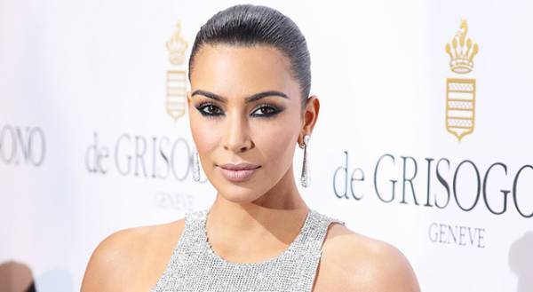 キム・カーダシアン、下着ブランド「KIMONO」の名前を改めることに