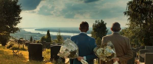 ラザル・リストフスキー、養子の“初殺人”を手助け？『鉄道運転士の花束』予告