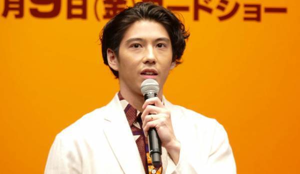 シンバ役は賀来賢人！“超実写版”ディズニー『ライオン・キング』プレミアム吹替版声優発表