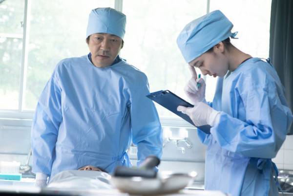 飯豊まりえに「迫真の演技が良かった」、東方神起の主題歌も絶賛の声…「サイン」2話