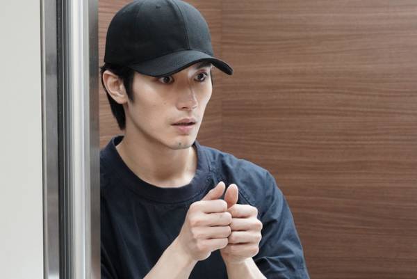 三浦春馬と稲垣来泉の“親子愛”に感動の声、三浦貴大の“行動”に賛否渦巻く…「TWO WEEKS」第4話