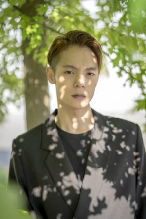 窪田正孝、『東京喰種』仏プレミアの裏で自然体の表情！9月デジタルカレンダー