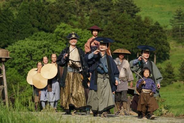 星野源＆高畑充希らが“引っ越し唄”を大合唱！『引っ越し大名！』本編映像