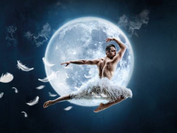 チャイコフスキーの名曲で男性スワン舞う『マシュー・ボーン IN CINEMA／白鳥の湖』予告