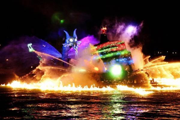 【ディズニー】TDSのファンタズミック！が終了へ　約9年間の歴史に幕