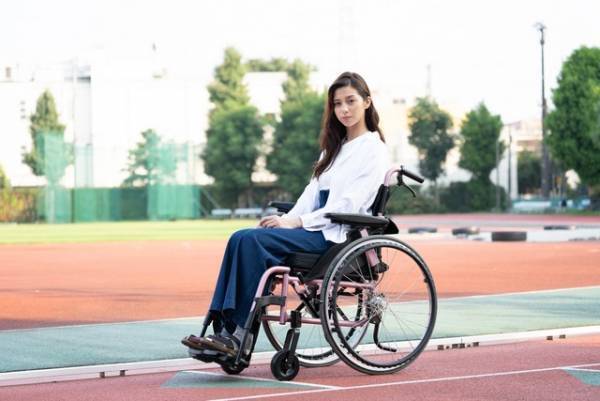 中条あやみ、パラカヌーに挑む無敵ヒロイン！『水上のフライト』公開決定